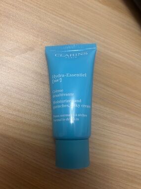 Clarins Hydra-Essentiel Moisturizer - Light Blue